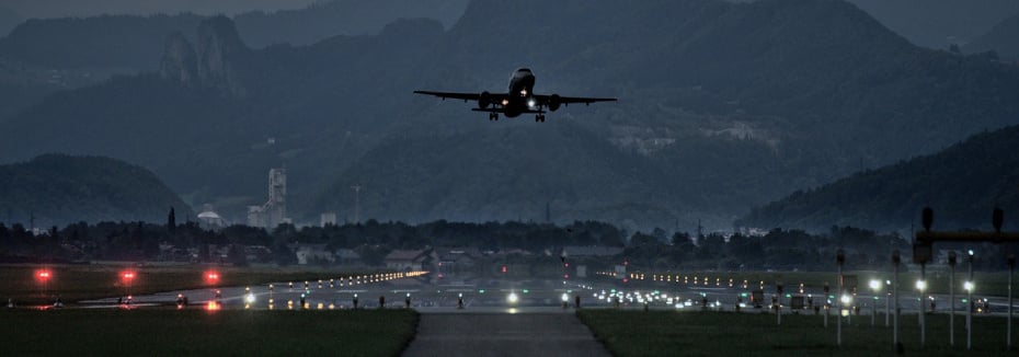 Airport runway (cr: Pixabay - Martin Herfurt)