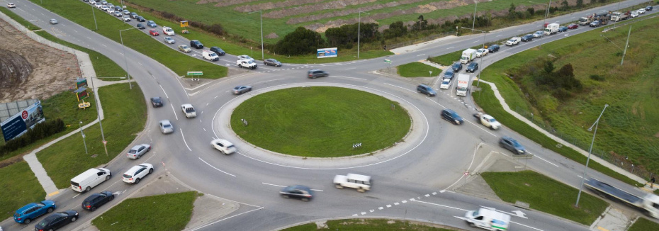 Thompsons Road & Berwick-Cranbourne Road roundabout (cr: Victoria's Big Build)